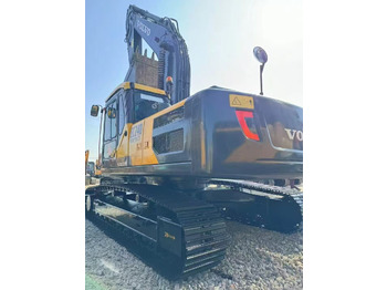 Crawler excavator VOLVO EC240: picture 4