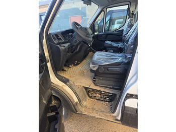 New Cab chassis truck Iveco Daily 35S14: picture 3