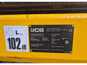 Crawler excavator JCB 220XLC: picture 2