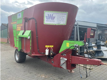 Forage mixer wagon STRAUTMANN