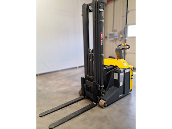 Electric forklift COMBILIFT
