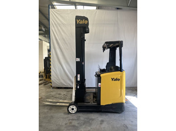 Reach truck YALE