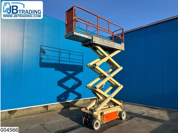 Scissor lift JLG