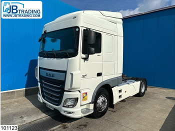 Tractor unit DAF XF 460