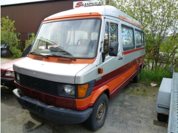 Minibus, Passenger van Mercedes-Benz 309D: picture 1