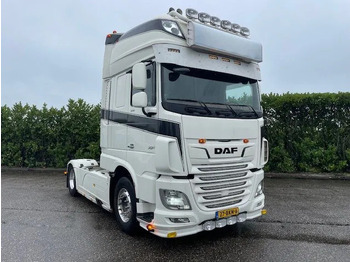 Tractor unit DAF XF 530
