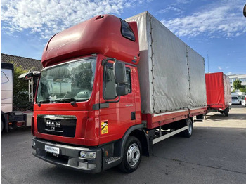 Curtain side van MAN