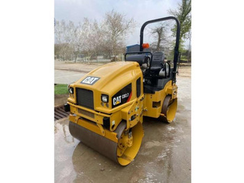Road roller CATERPILLAR
