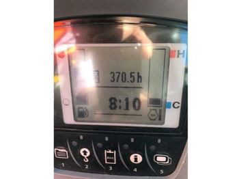 Mini excavator Kubota KX080-4: picture 4