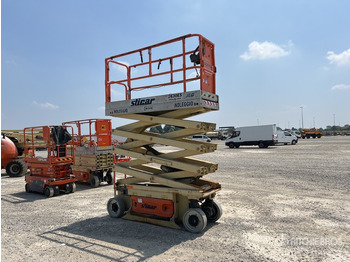 Scissor lift JLG