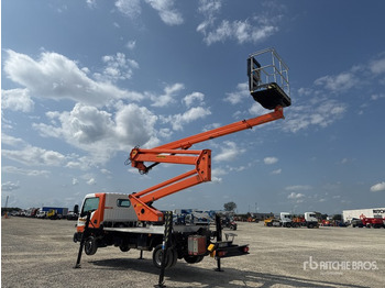 Truck mounted aerial platform Nissan Cabstar 35.12 Piattaforma autocarrata: picture 3