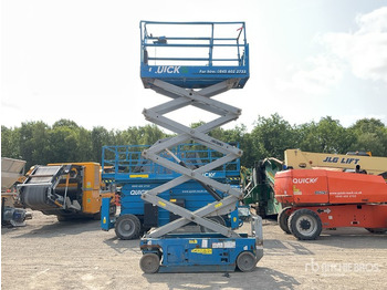 Scissor lift GENIE