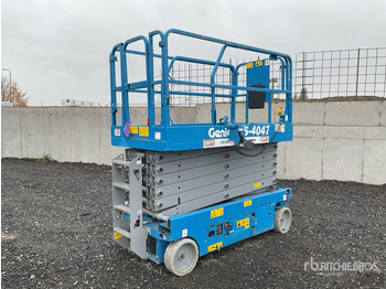 Scissor lift GENIE