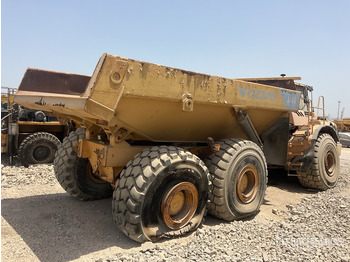 Articulated dumper 2006 Volvo A40D (Inoperable) Articulated Dump Truck: picture 3