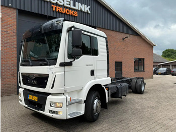 Cab chassis truck MAN TGM 15.250