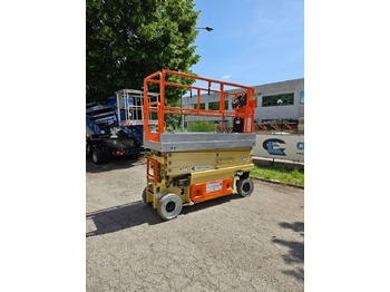 Scissor lift JLG