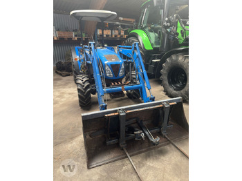 Farm tractor NEW HOLLAND
