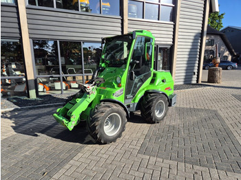 Compact loader AVANT 745 optidrive: picture 2