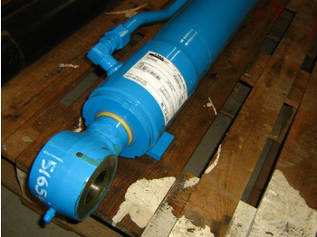 Hydraulic cylinder HITACHI