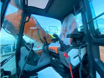 Crawler excavator Doosan DX 225 LC: picture 5 Crawler excavator Doosan DX 225 LC: picture 5