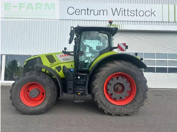 Farm tractor CLAAS Axion 870