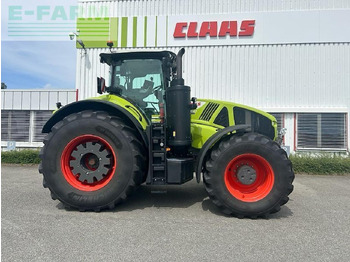 Farm tractor CLAAS Axion 960