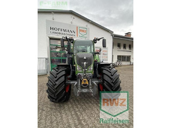Farm tractor FENDT 724 Vario
