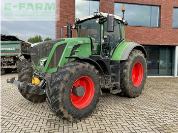 Farm tractor FENDT 826 Vario