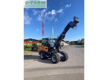 Telescopic handler GIANT