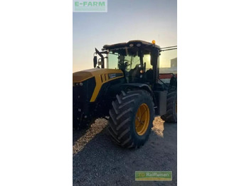 Farm tractor JCB Fastrac 4220
