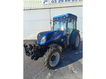 Farm tractor NEW HOLLAND T4