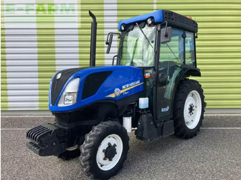 Farm tractor NEW HOLLAND T4
