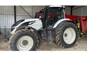 Farm tractor VALTRA T-series