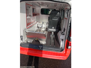 Ambulance EY-676-MY - Non Roulant - RENAULT TRAFIC - VASP - 321 000 Kms: picture 5 Ambulance EY-676-MY - Non Roulant - RENAULT TRAFIC - VASP - 321 000 Kms: picture 5