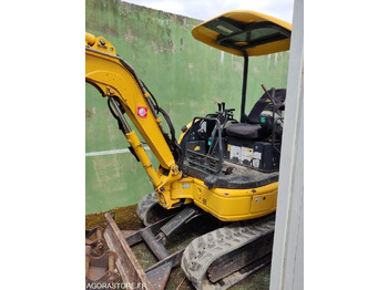 Mini excavator KOMATSU PC26MR-3