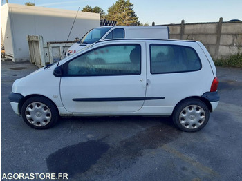 Car RENAULT