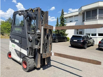 Electric forklift LINDE E