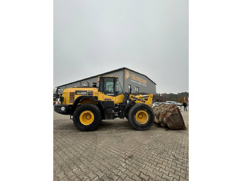 Wheel loader KOMATSU WA320