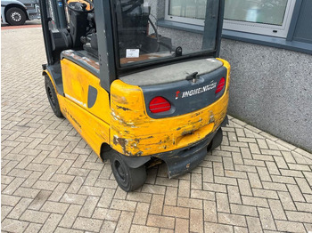 Electric forklift Jungheinrich EFG 430: picture 5