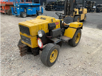 Compact tractor