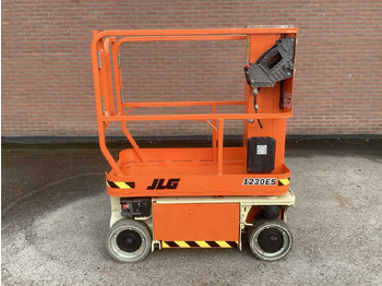 Aerial platform JLG