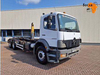 Hook lift truck MERCEDES-BENZ Atego 2628