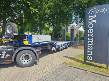 Low loader semi-trailer