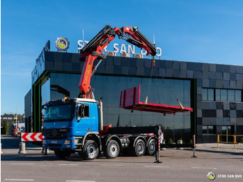 Crane truck