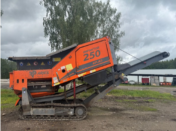 Industrial waste shredder