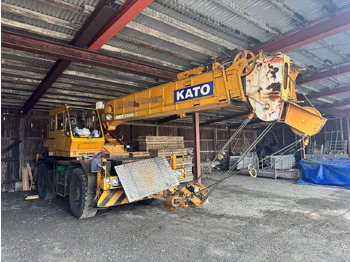 Mobile crane KATO