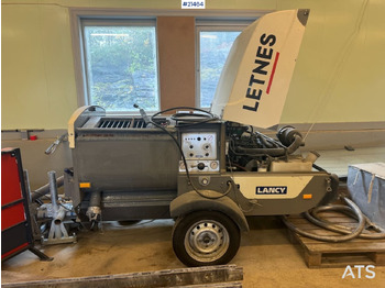 Stationary concrete pump