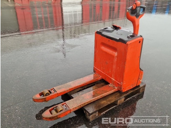 Material handling equipment LINDE T18