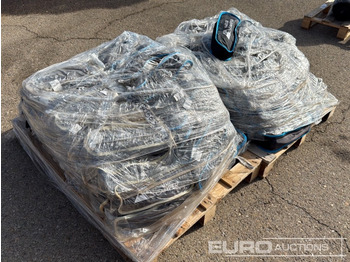 Construction equipment Pallet of Various Folding Camping Chair (2 of), Portable Ligth (2 of): picture 2 Construction equipment Pallet of Various Folding Camping Chair (2 of), Portable Ligth (2 of): picture 2