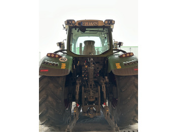 Farm tractor Fendt 724 Vario S4 ProfiPlus: picture 4